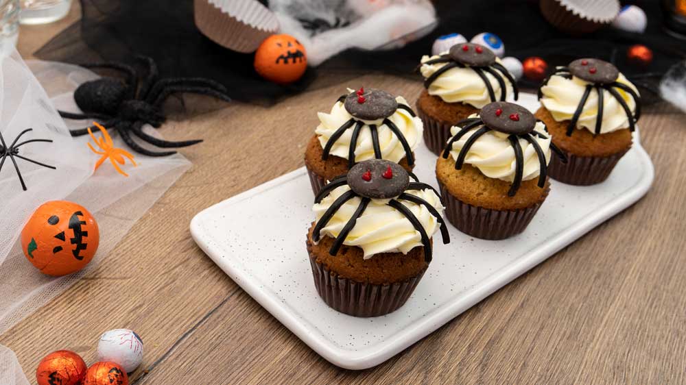 Schaurige Spinnen-Cupcakes