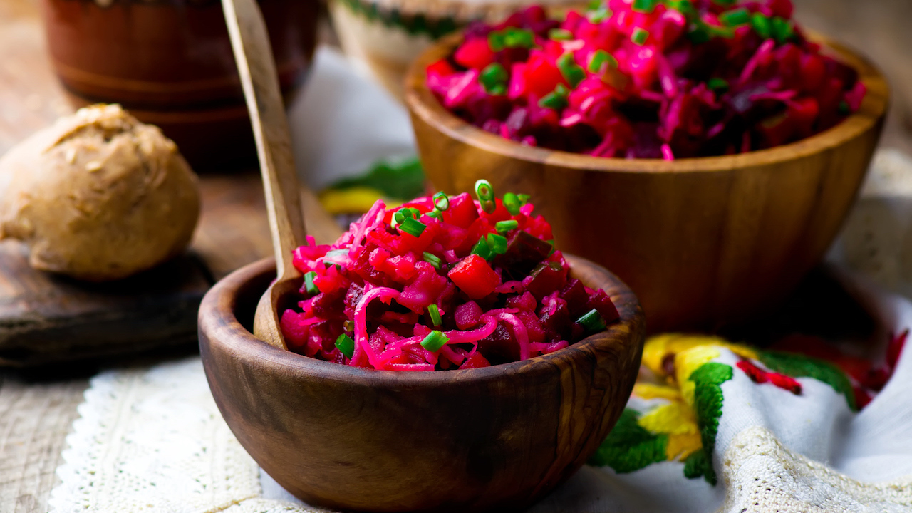 Als Salat mit Apfel