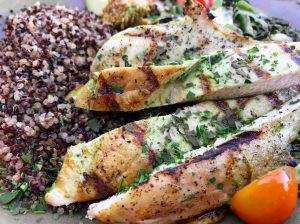 Quinoa-Salat mit Hähnchen