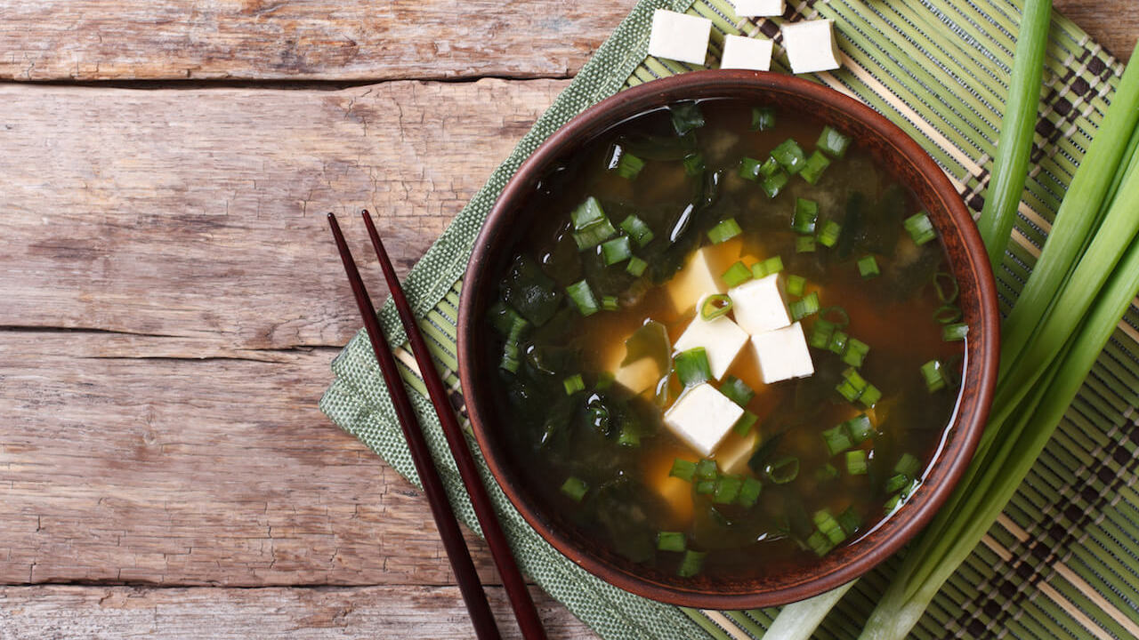 Miso-Suppe mit Sobanudeln