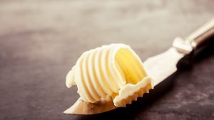Margarine auf Messer