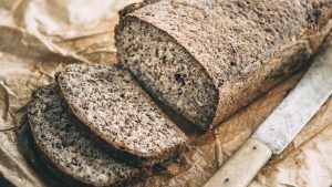 Glutenfreies Brot und samen und Nuessen