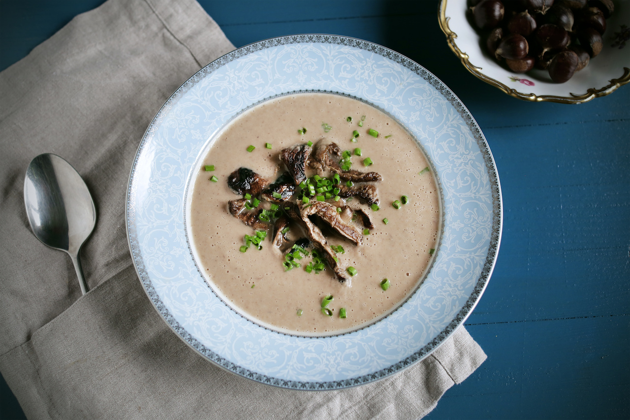 Edel: Suppe mit Maronen und Champignons