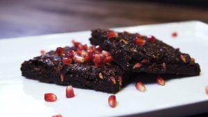 Brownies mit Granatapfelkernen und Fleur de Sel