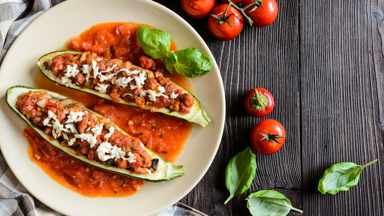 Gef Llte Zucchini Mit Hackfleisch Und Tomatensauce Rezept Tegut ...