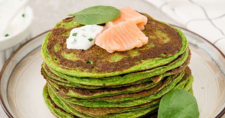 Bärlauch Crepes mit Frischkäse und Lachs