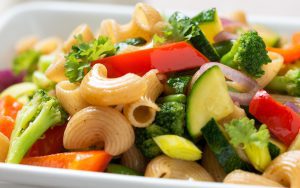 Nudelsalat mit Gemuese