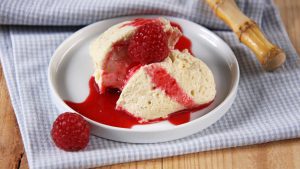 Bayrische Creme mit Himbeeren