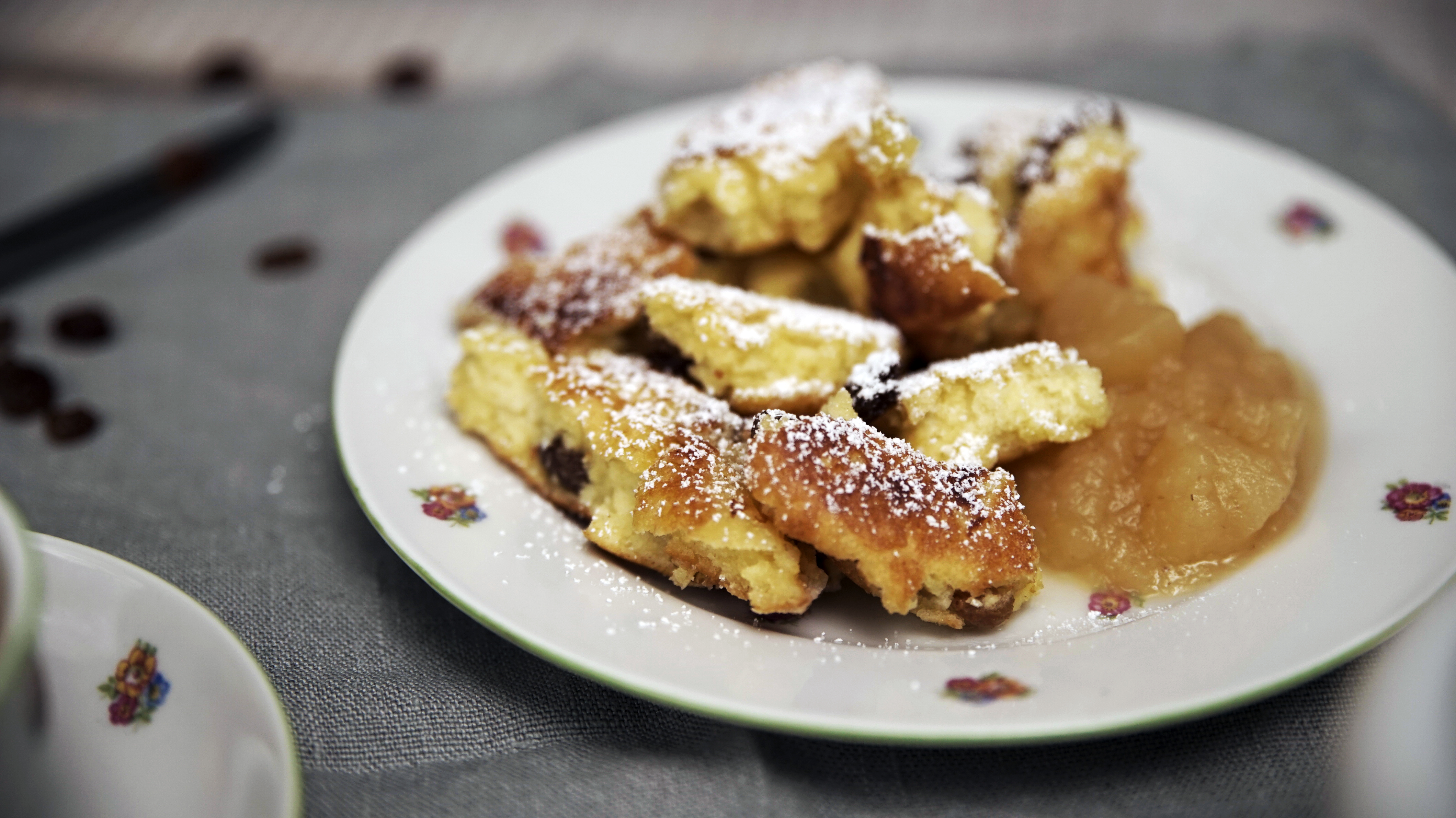 Kaiserschmarrn mit Rosinen