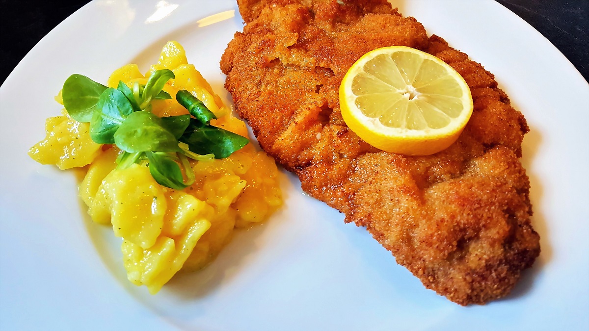 Wiener Schnitzel mit Kartoffelsalat • Koch-Mit