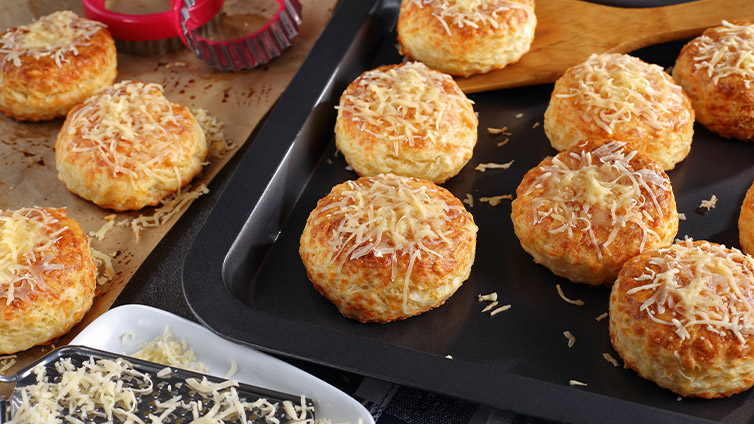 Scones mit Käse überbacken