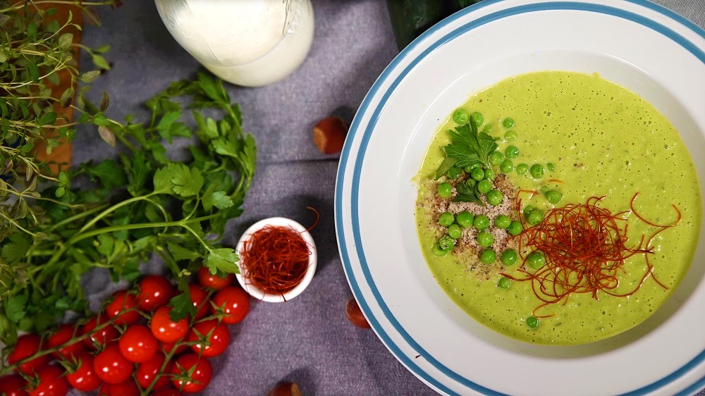 Erbsensuppe mit Zucchini