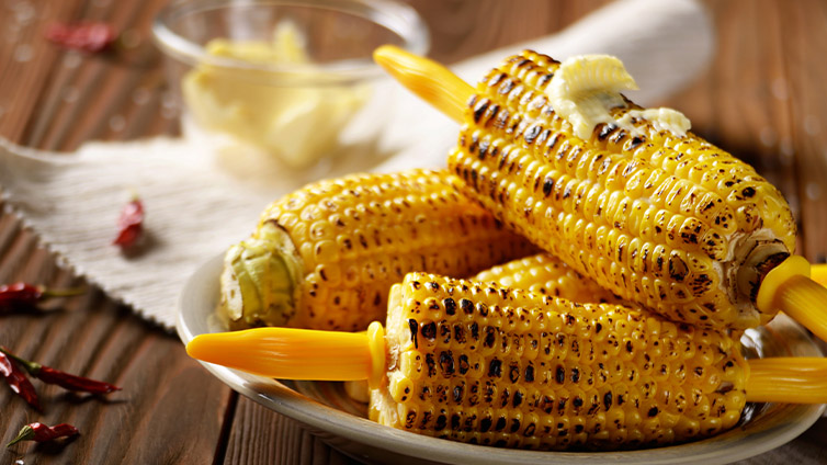 Maiskolben vom Grill - Mit Butter und einem Schuss Limette • Koch-Mit