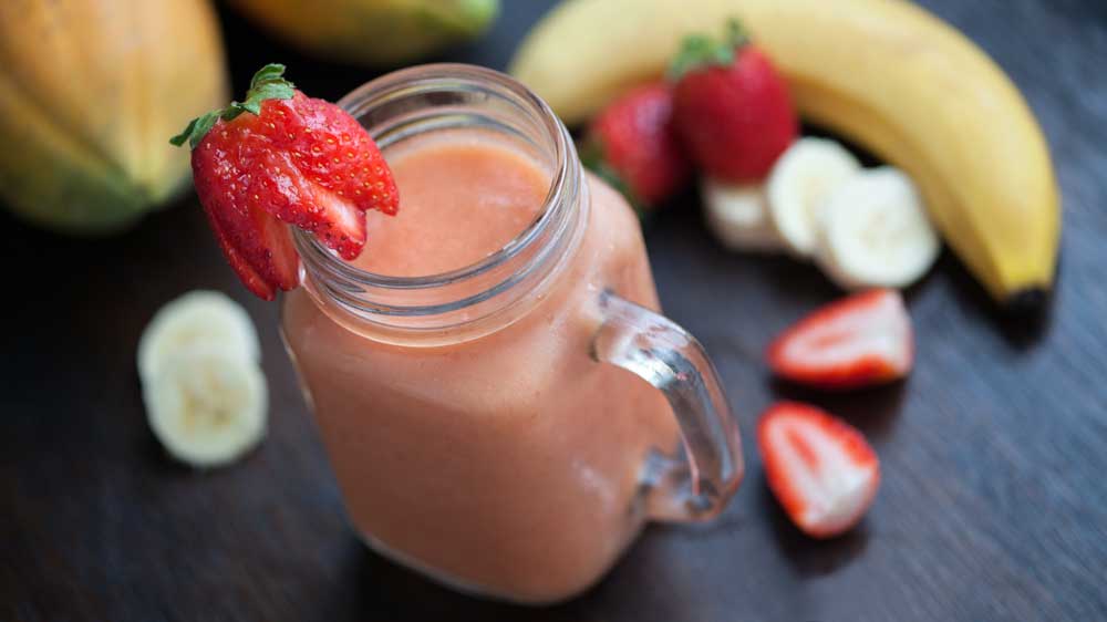 Energie Smoothie mit Banane und Erdbeeren • Koch-Mit