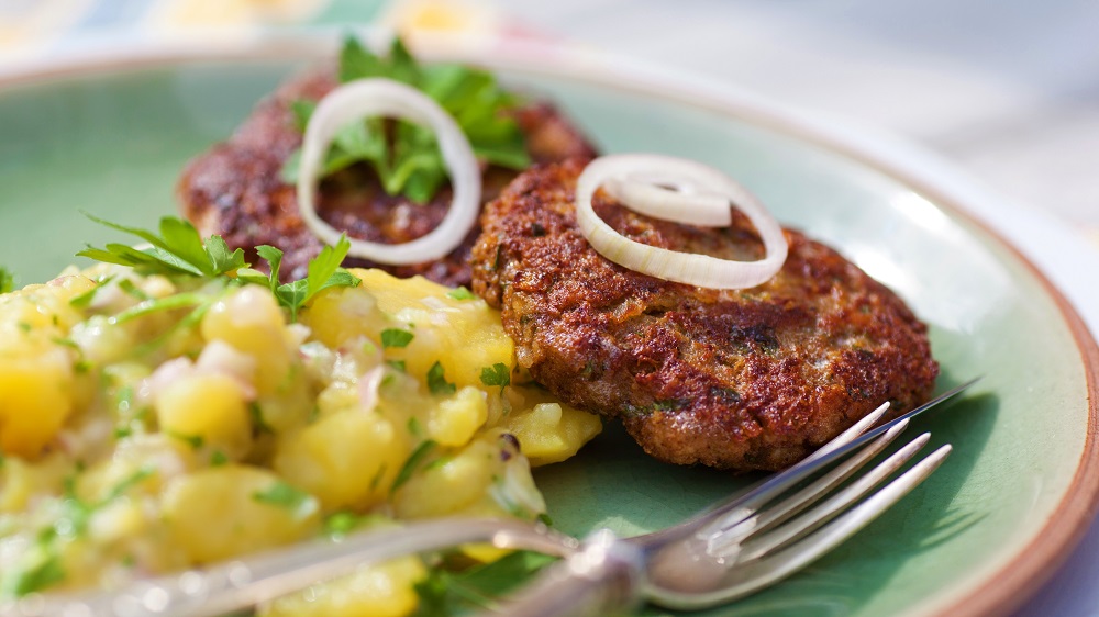 Buletten mit Kartoffelsalat