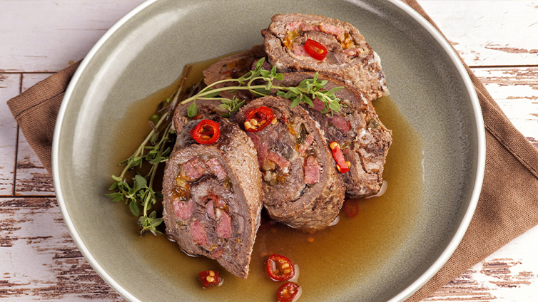 Rollbraten aus Rind mit Chili