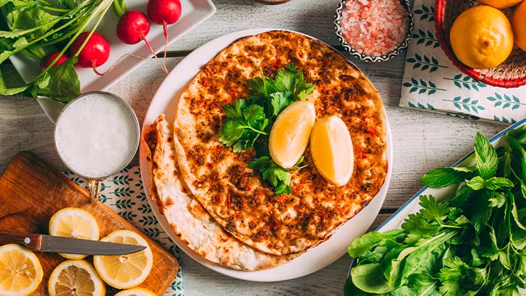 Türkische Gerichte - Rezepte für Lahmacun, Köfte und mehr • Koch-Mit