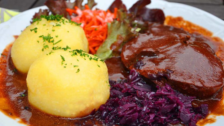 Sauerbraten - das Rezept für den deutschen Rinderbraten • Koch-Mit