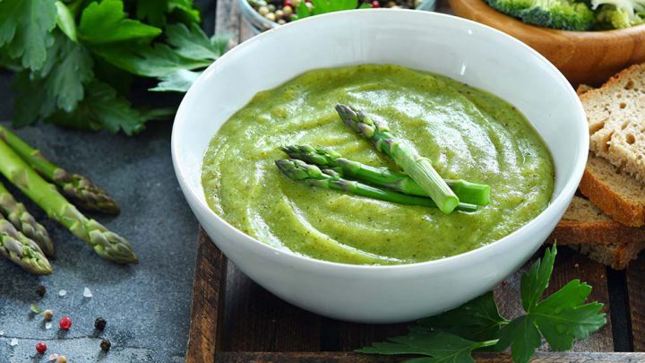 Grüne Spargelsuppe mit Brokkoli • Koch-Mit