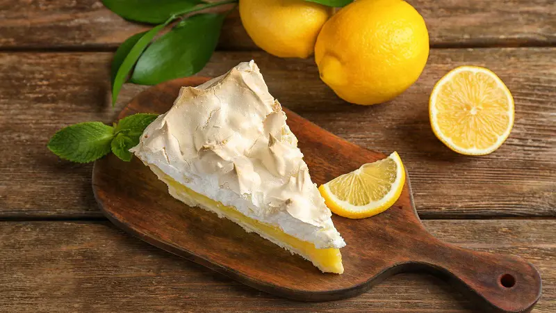 Zitronen-Baiser-Kuchen