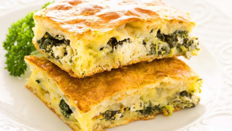 Börek mit Spinat und Schafskäse - Klassisches Rezept • Koch-Mit