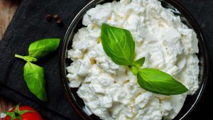 Ricotta in einer Schale