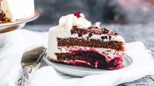 Stück Schwarzwälder Kirschtorte 