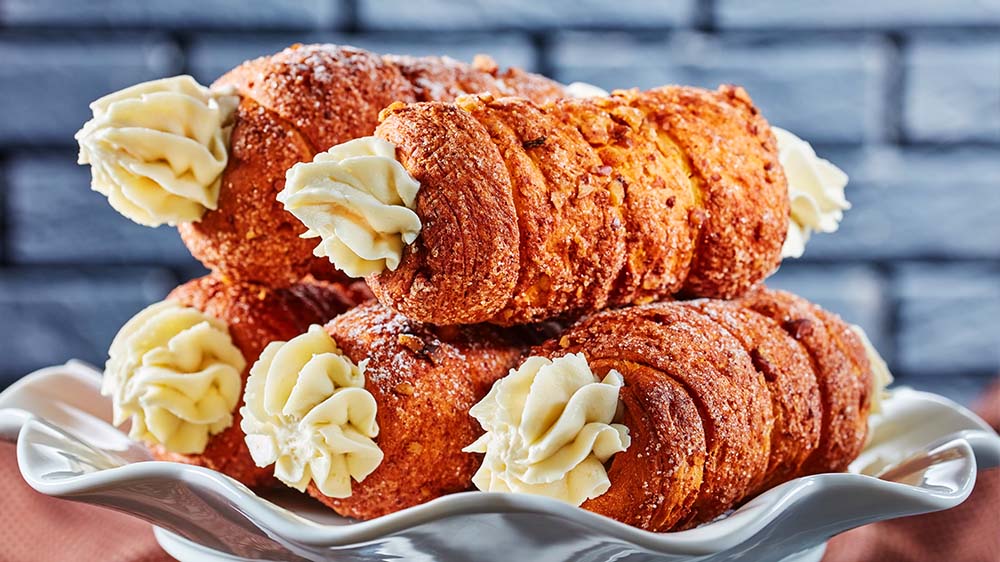 Baumstriezel Rezept Vom Weihnachtsmarkt auf den Tisch • KochMit