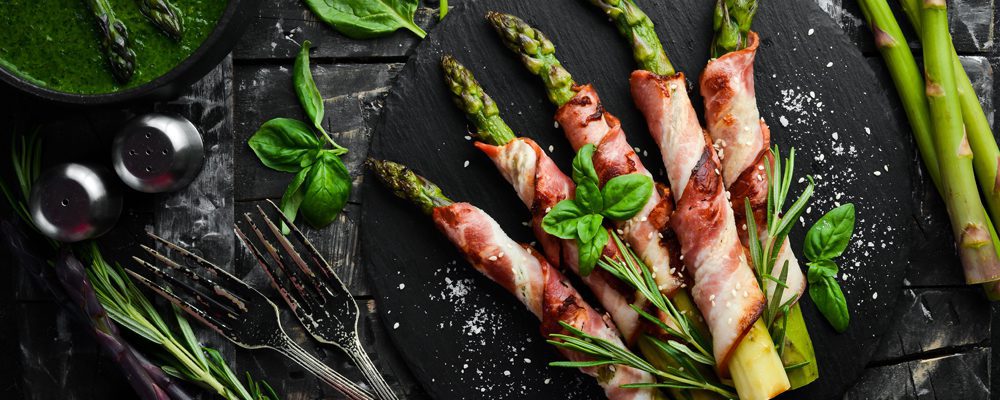Grüner Spargel gegrillt