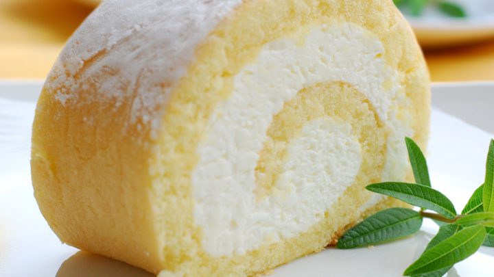 Biskuitrolle mit Zitrone - Erfrischend spritzig für den Sommer • Koch-Mit