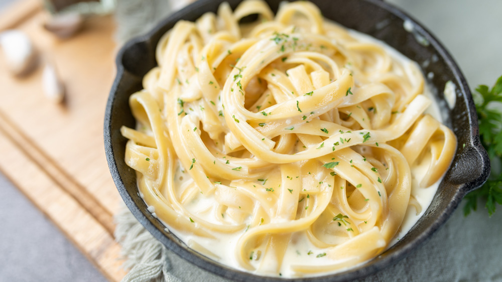 Klassische Pasta Alfredo