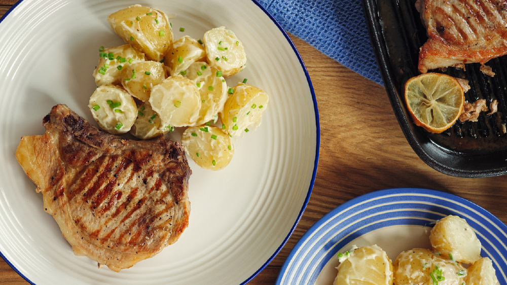 Kotelett richtig braten | Mit Kartoffelsalat • Koch-Mit
