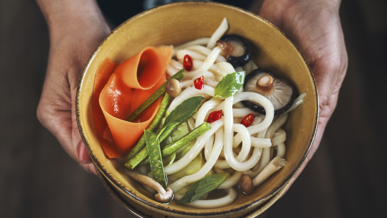 Udon-Suppe mit Nudeln