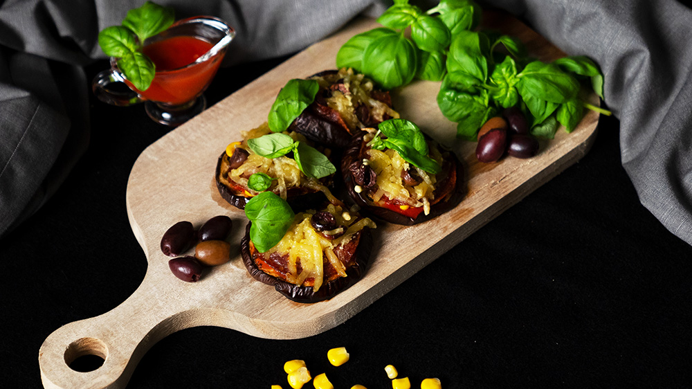 Mini-Pizzen mit Auberginenboden