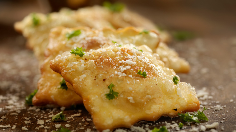 Gebackene Ravioli mit Ricotta-Füllung und fruchtigem Dip • Koch-Mit