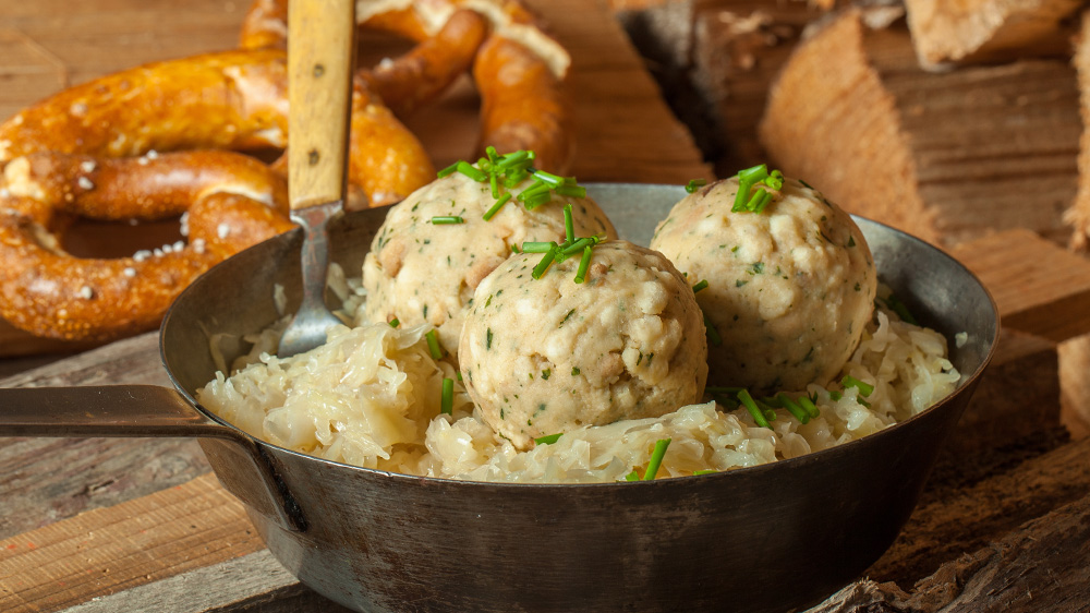 Würzige Brezenknödel