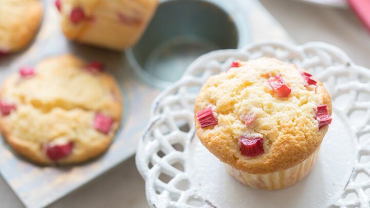 Rhabarber-Muffins - Süß, sauer und saftig! • Koch-Mit