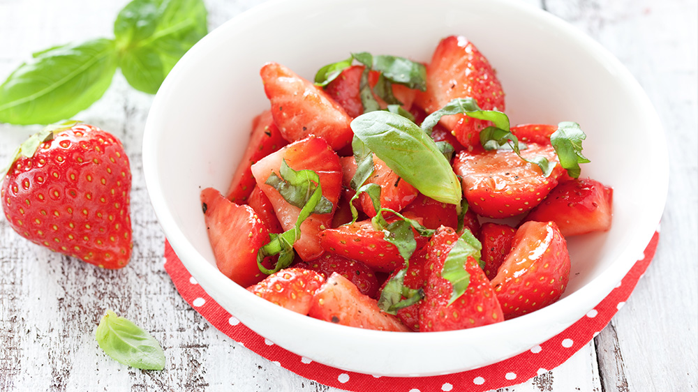 Erdbeersalat mit grünem Pfeffer • Koch-Mit
