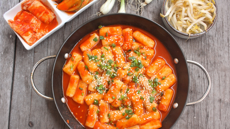 Tteokbokki aus Reispapier