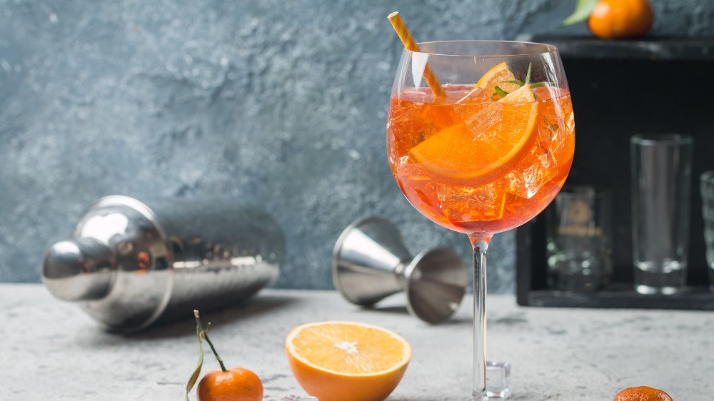 Ein Aperol Spritz im Glas.