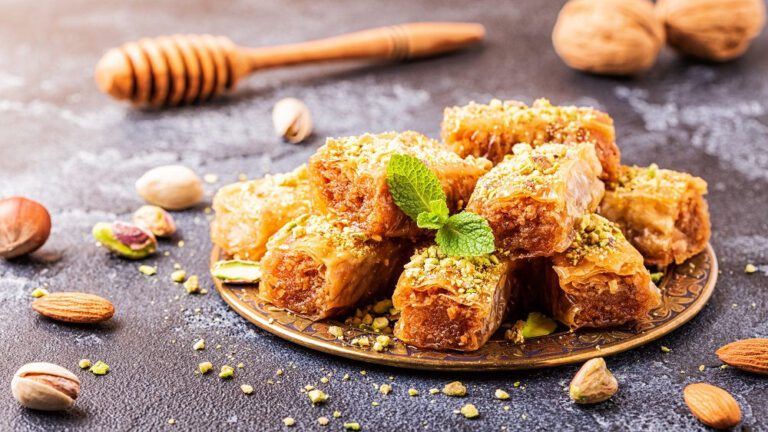 Baklava - Einfaches Rezept für die türkische Süßspeise • Koch-Mit